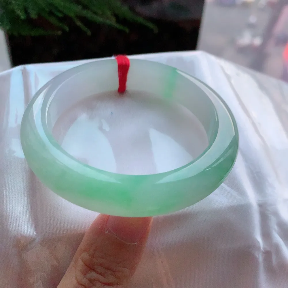 正圈冰阳绿 无瑕 尺寸:55.2/12.1/9.4 色好