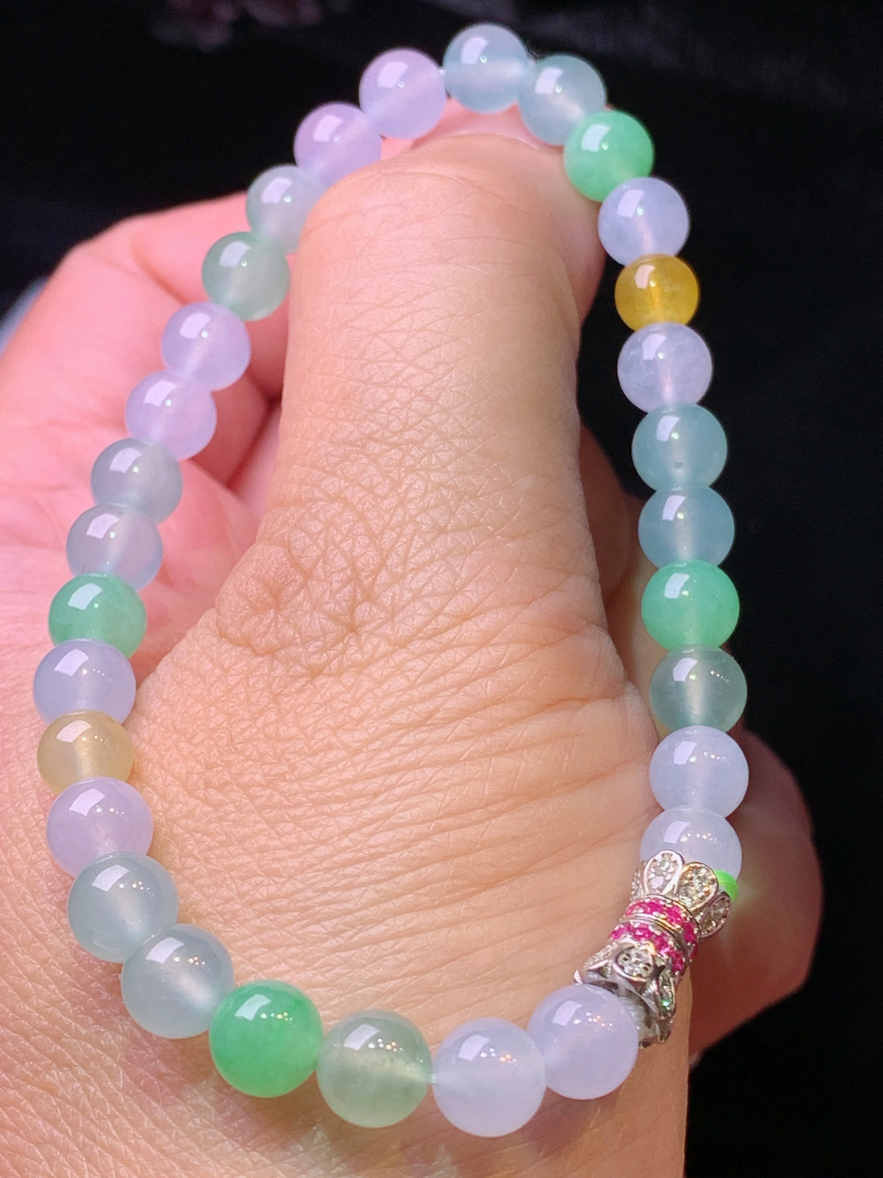 多彩圆珠手链 玉质细腻 色泽清新艳丽 整体尺寸6
