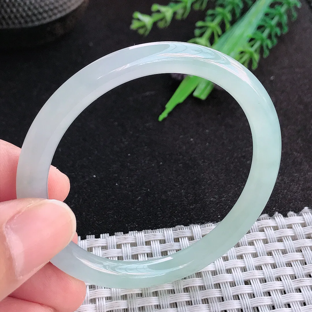 天然a货翡翠52.5/6.6/7.1老坑冰纯果冻胶冰晴圆条手镯细条玉手镯