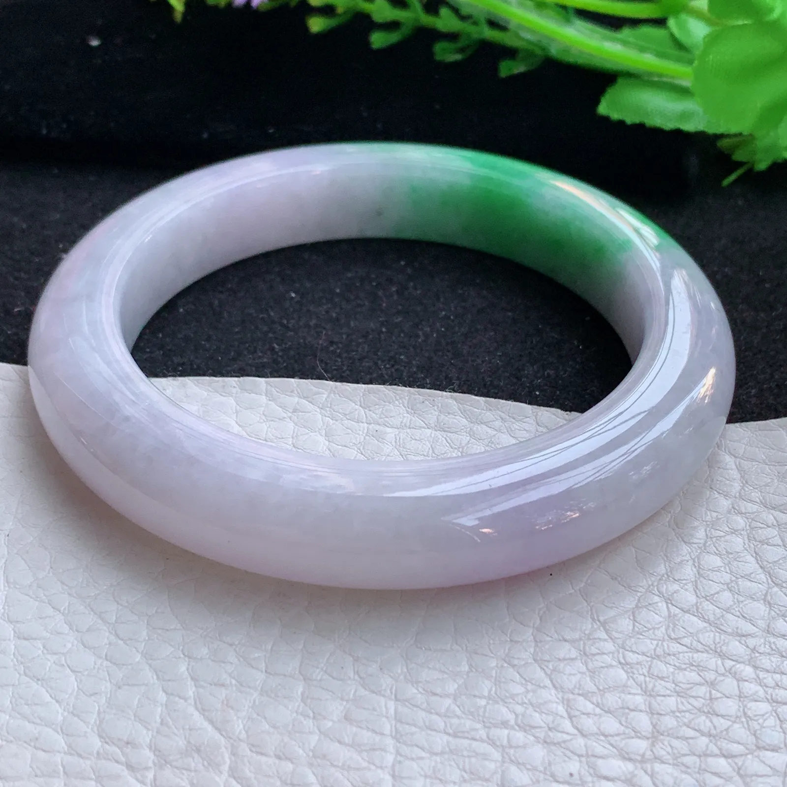 ss大圈口61*12*11平安镯 缅甸翡翠a货玉手镯飘绿厚装宽边玉手环 美人镯