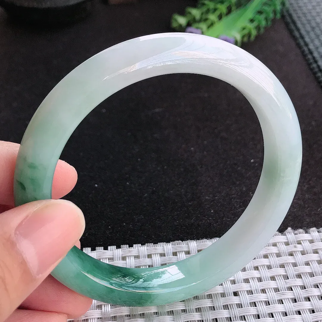 天然a货翡翠61/11.6/9老坑冰润水灵大圈口飘花手镯宽边玉手镯