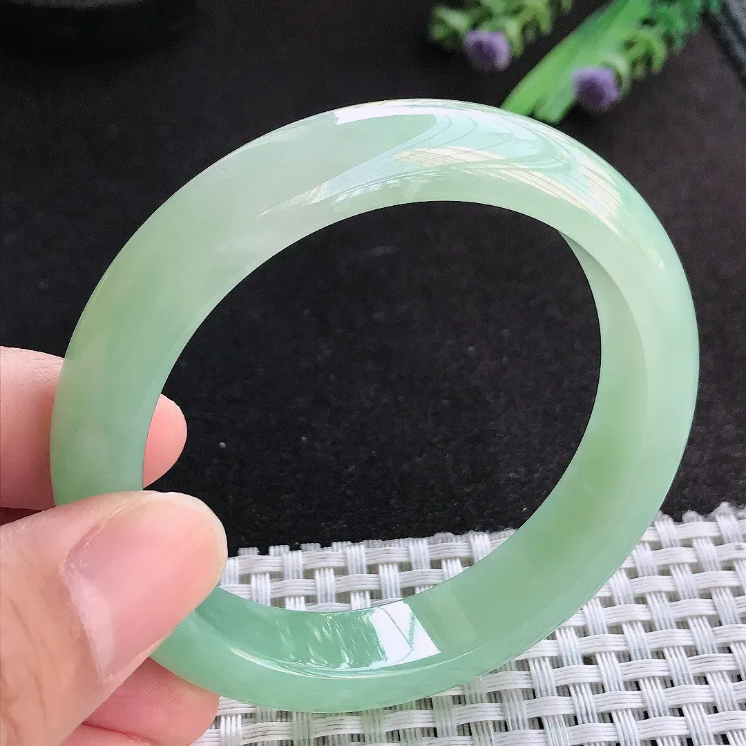 天然a货翡翠55/12.8/8.3老坑冰胶果冻冰晴满绿甜绿手镯宽边玉手镯