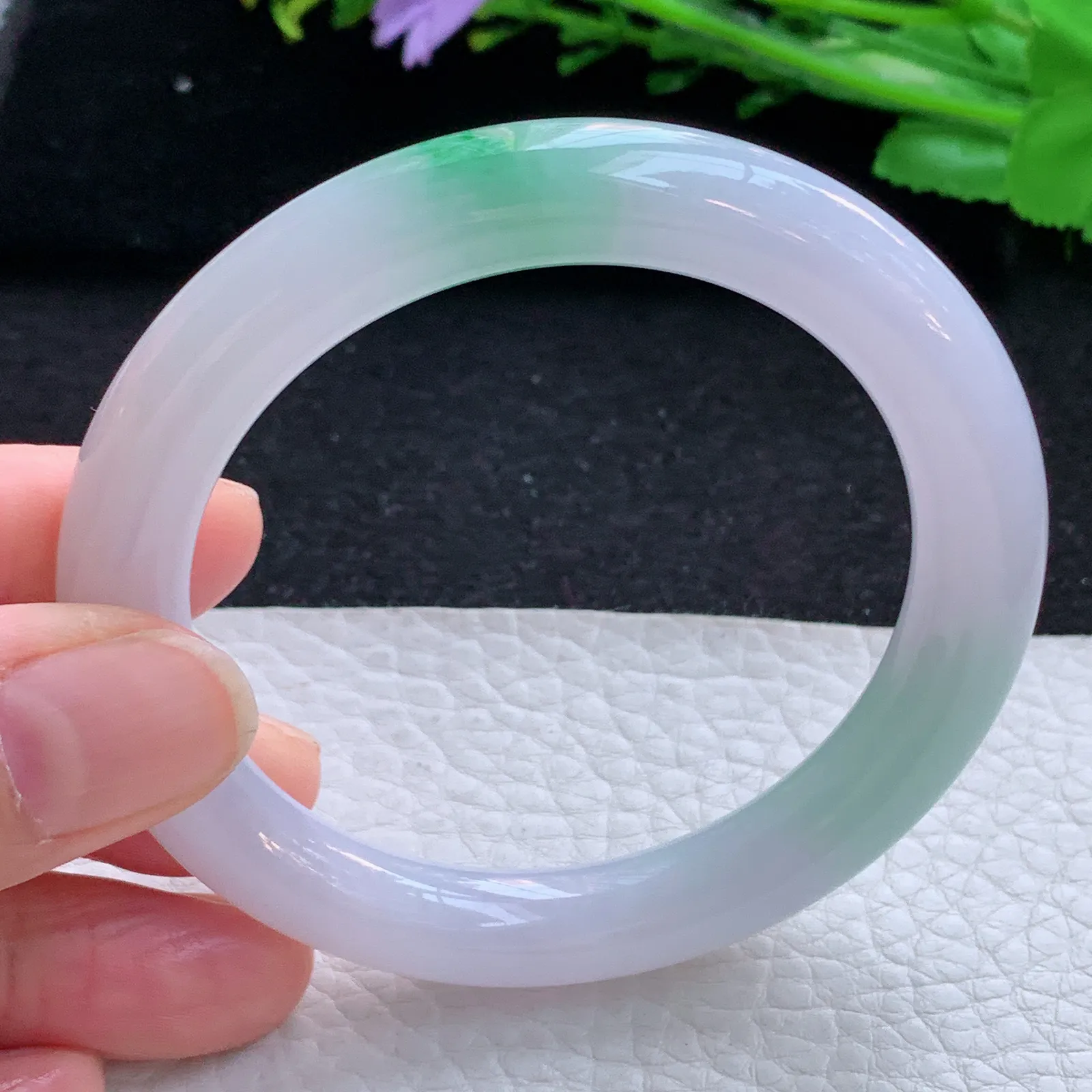 yh自然光54*9.5叮当镯 缅甸翡翠a货玉手镯清新飘绿圆条玉手环 美人镯