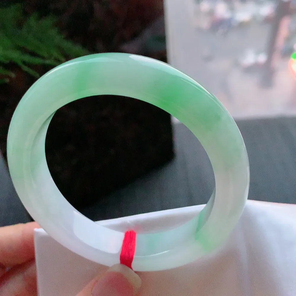 正圈冰阳绿 无瑕 尺寸:55.2/12.1/9.4 色好