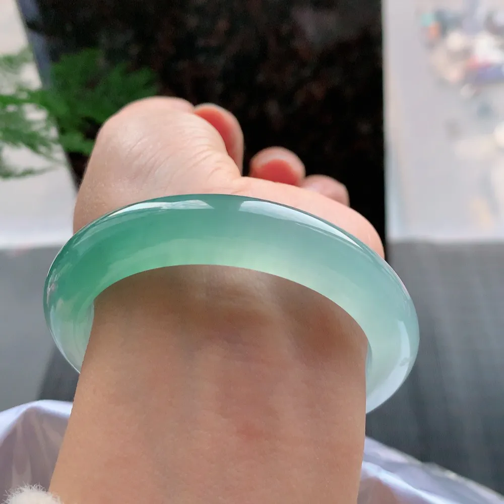 正圈高冰蓝水 无瑕 尺寸:55.5/11.7/8.8 种色俱佳