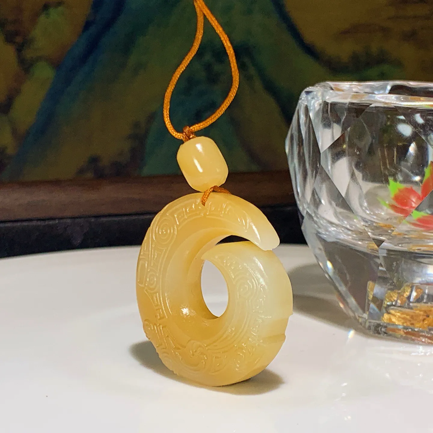 新疆和田玉且末糖时来运转挂件。尺寸32/10重17.2克。玉质细腻油润。手推出油。品相大气。lt25