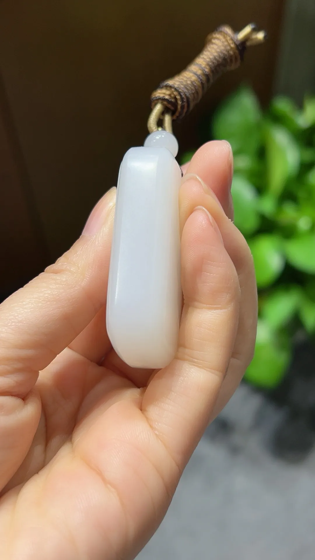 新品｜白玉｜平安牌

重55.9克 尺寸51*30*14m m