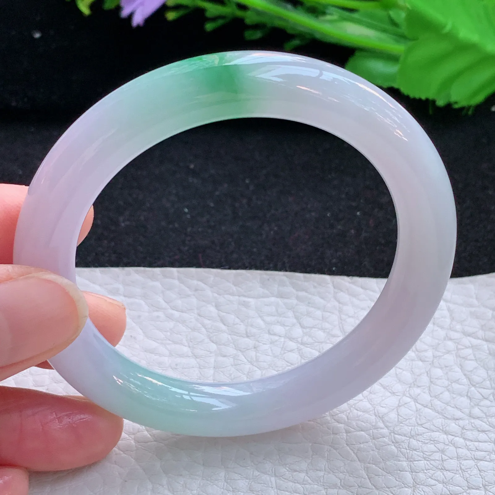 yh自然光54*9.5叮当镯 缅甸翡翠a货玉手镯清新飘绿圆条玉手环 美人镯