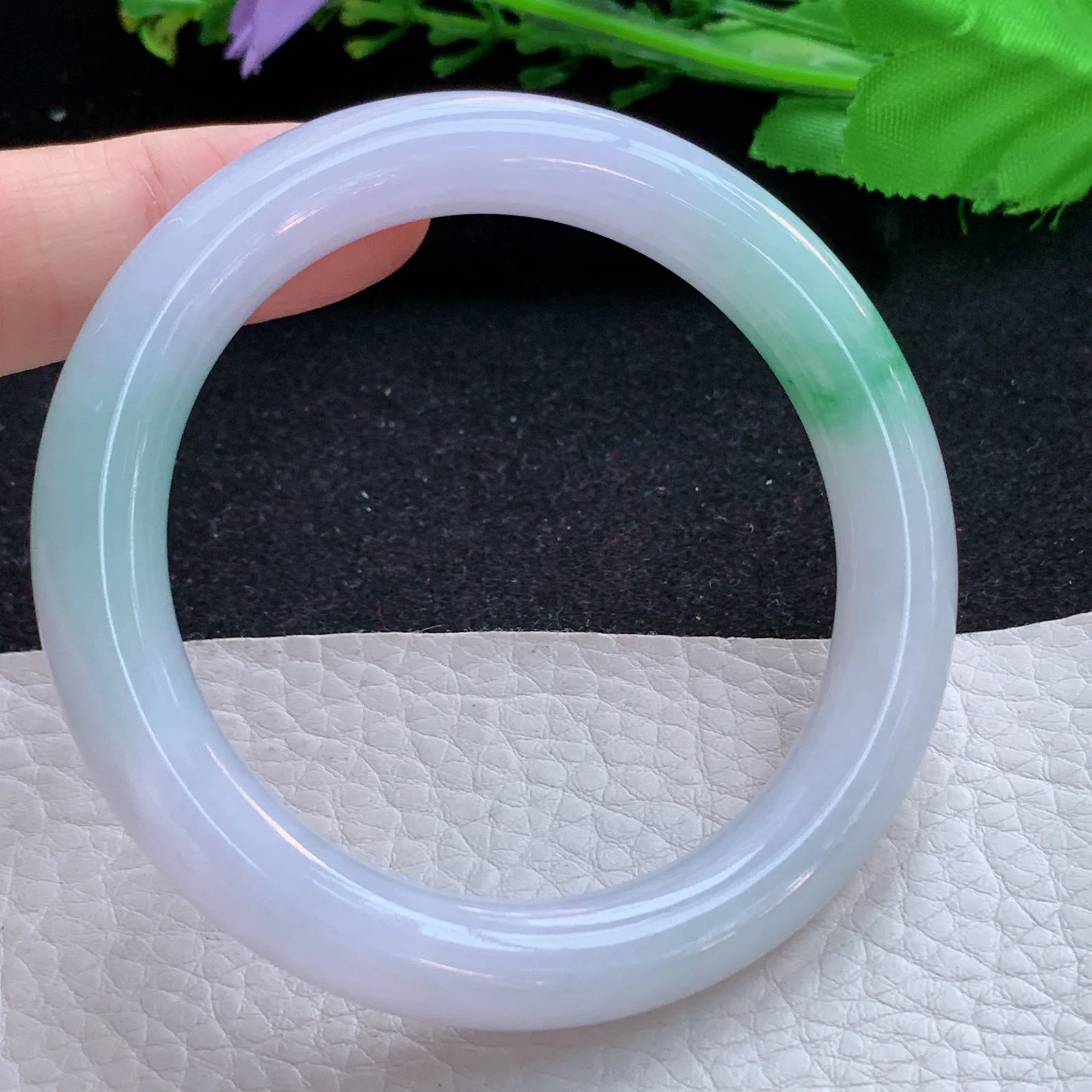 yh自然光54*9.5叮当镯 缅甸翡翠a货玉手镯清新飘绿圆条玉手环 美人镯