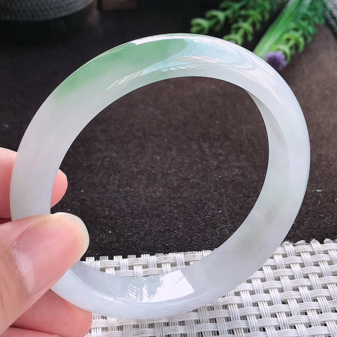 天然a货翡翠60/12.8/8.1老坑冰胶果冻飘花手镯宽边玉手镯