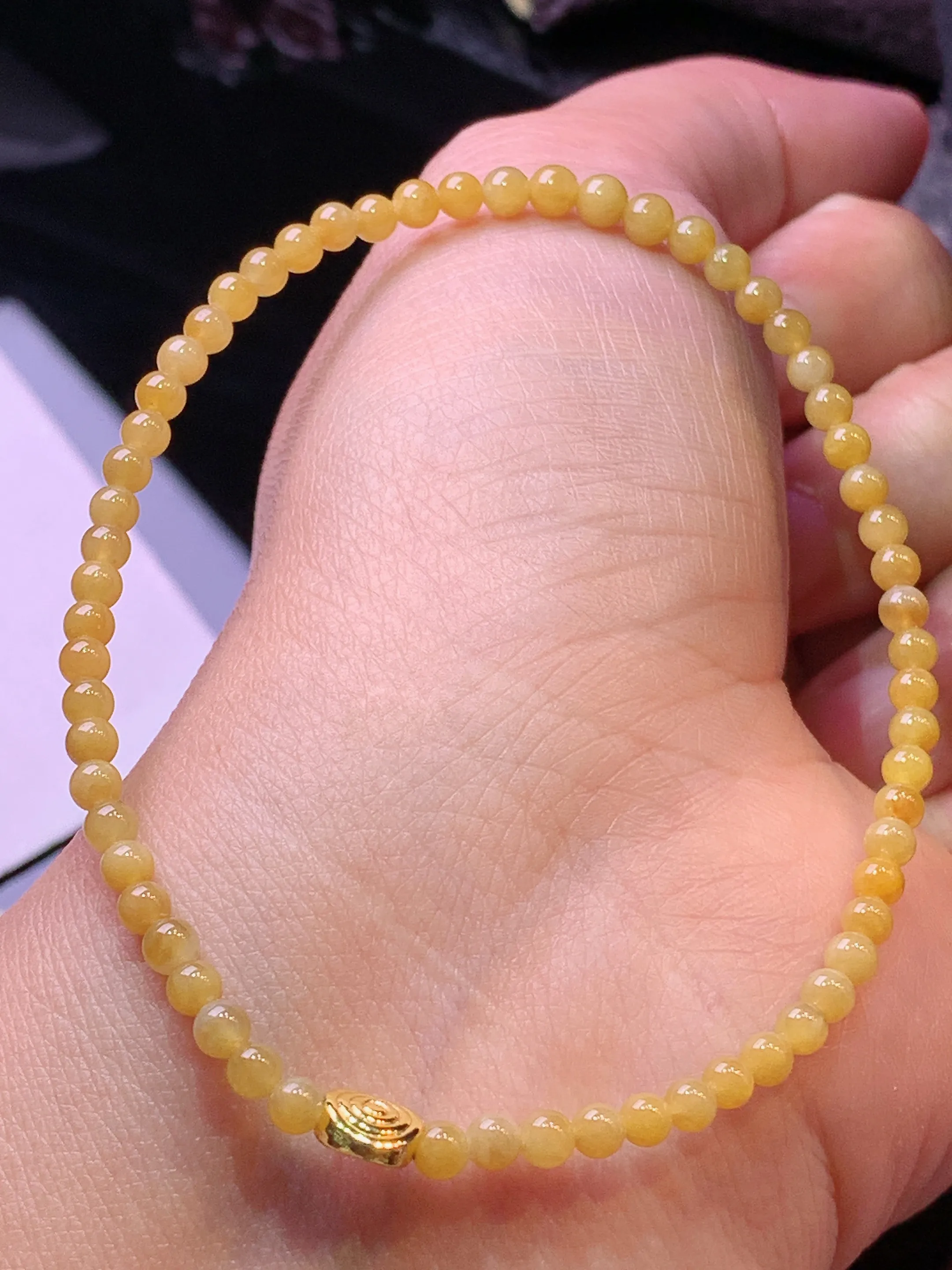 黄翡小米珠手链 玉质细腻 色泽艳丽清新 整体尺寸3.2