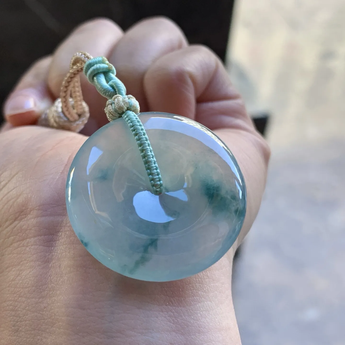 蓝花平安扣吊坠
平安顺遂～