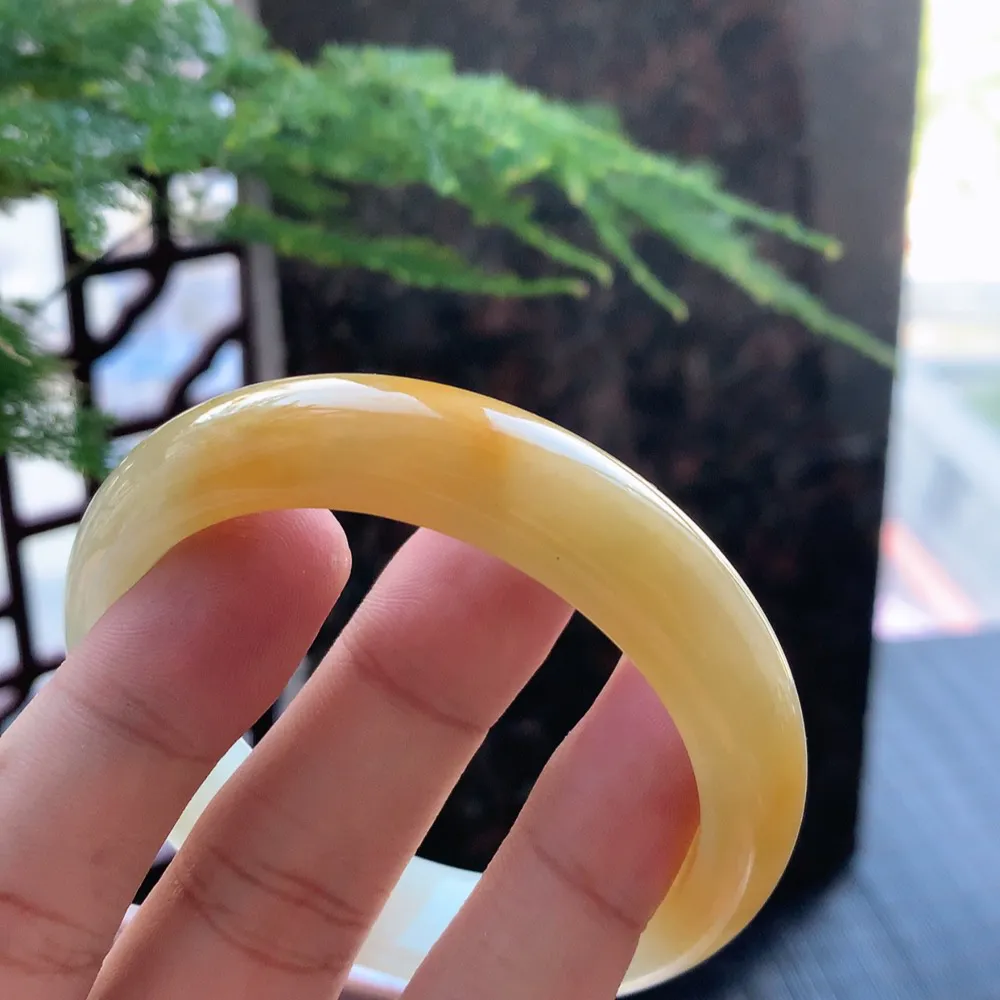 正圈一大节黄翡 无瑕 尺寸:53.9/13.1/8.2 超值