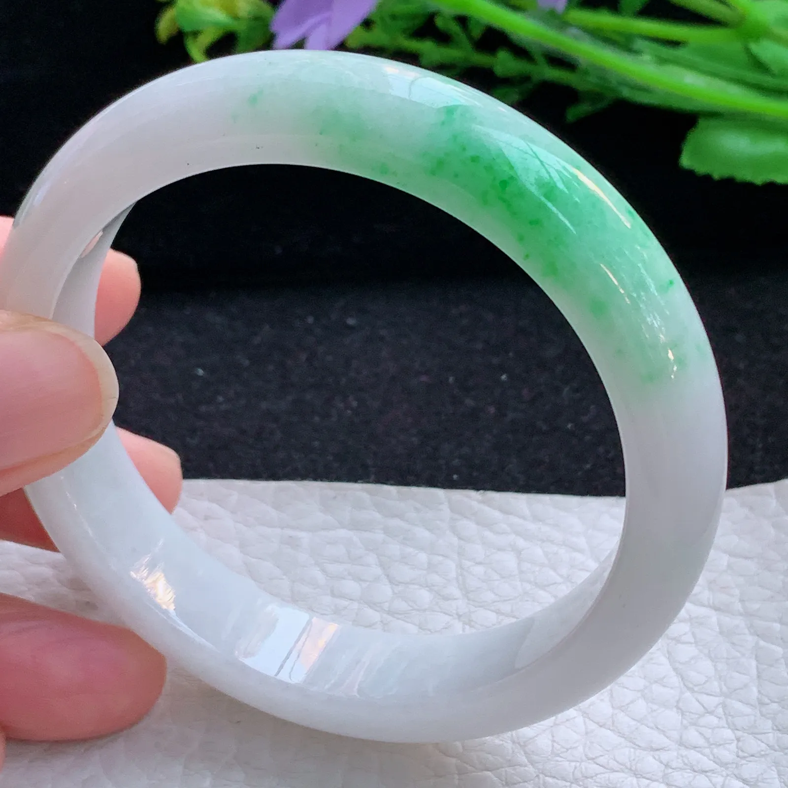 yh自然光57*12.8*7.8平安镯 缅甸翡翠a货玉手镯飘绿秀气宽边玉手环 美人镯