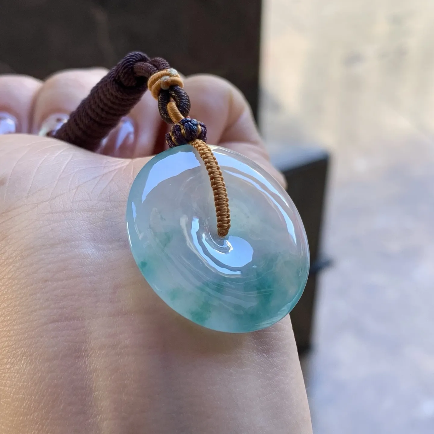 冰种飘花平安扣
花色漂亮