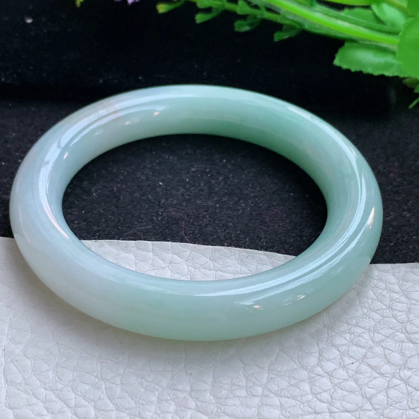 ss自然光54.5*10.9美人镯 缅甸翡翠a货玉手镯清新圆条玉手环 叮当镯