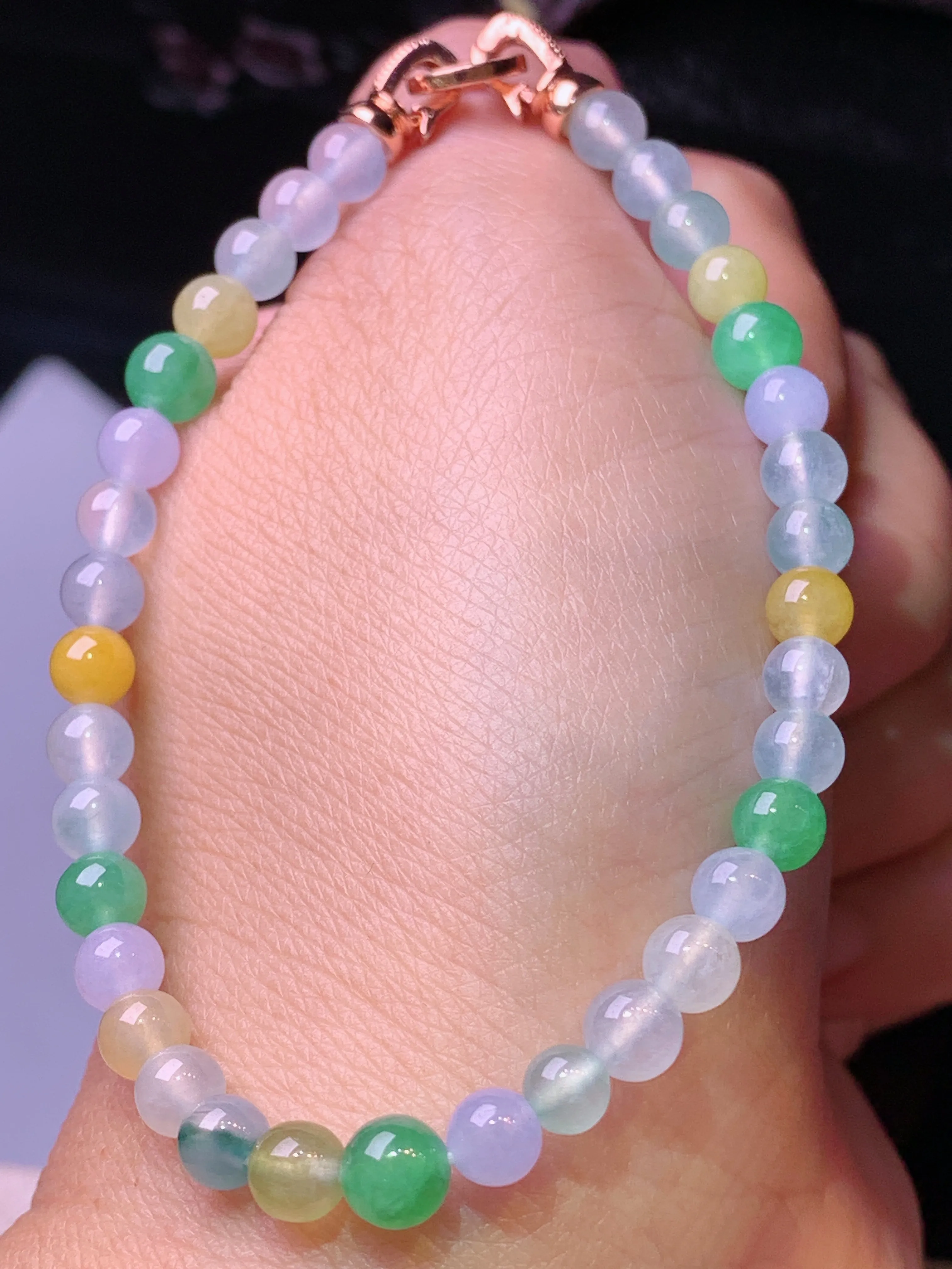多彩圆珠手链 玉质细腻 色泽清新艳丽 整体尺寸5