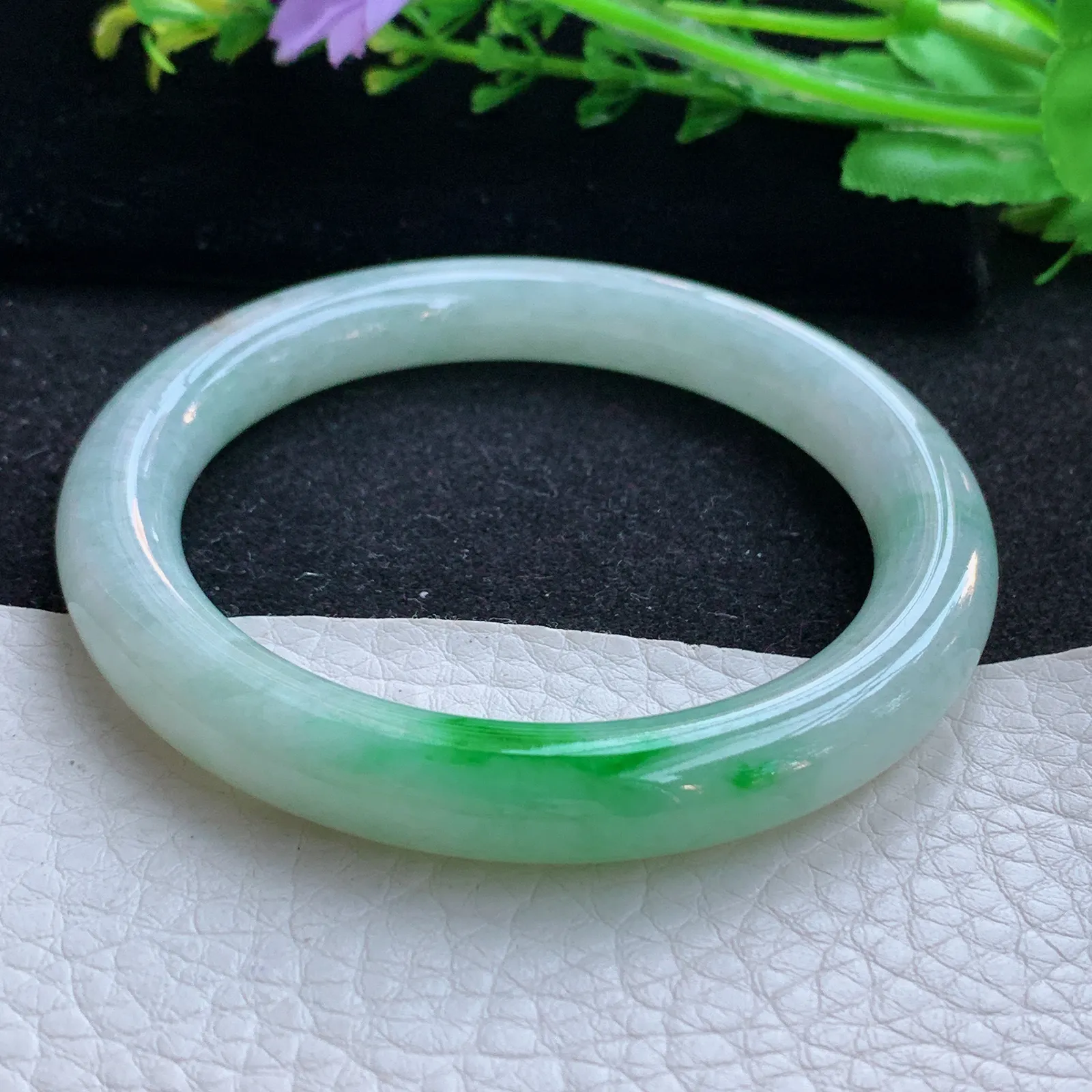 xx自然光55*9.3美人镯 缅甸翡翠a货玉手镯飘阳绿圆条玉手环