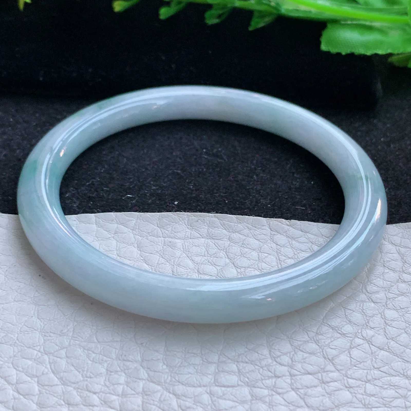 xx自然光54*6.8*7.6美人镯 缅甸翡翠a货玉手镯飘花圆条玉手环 叮当镯