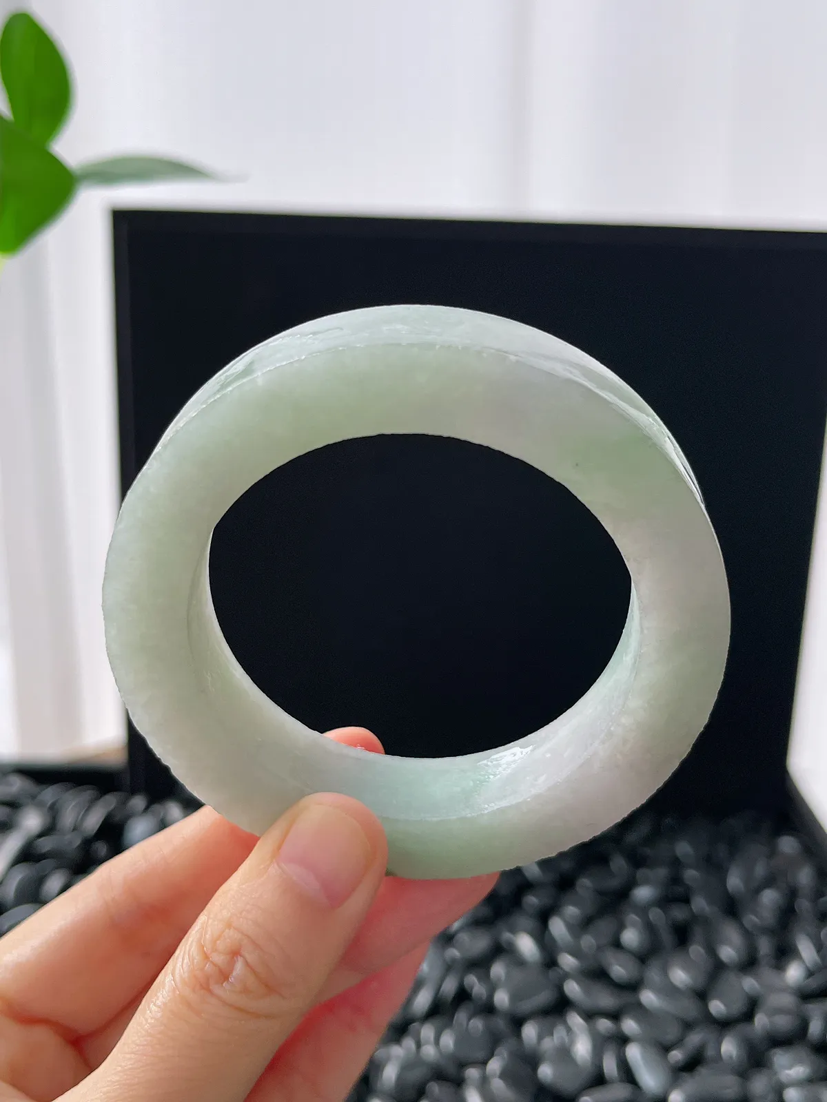 翡翠镯饼，⭕️正圈最大做57，圆条最大做53；最小做53.3