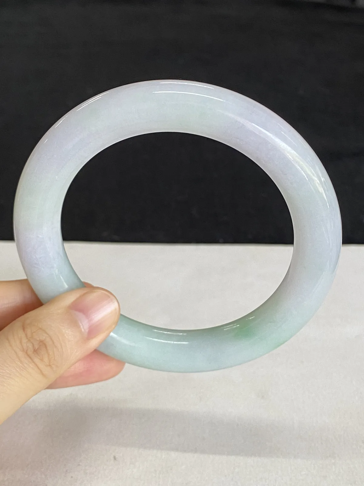 圆镯59.6圈口，翡翠糯化种飘绿手镯