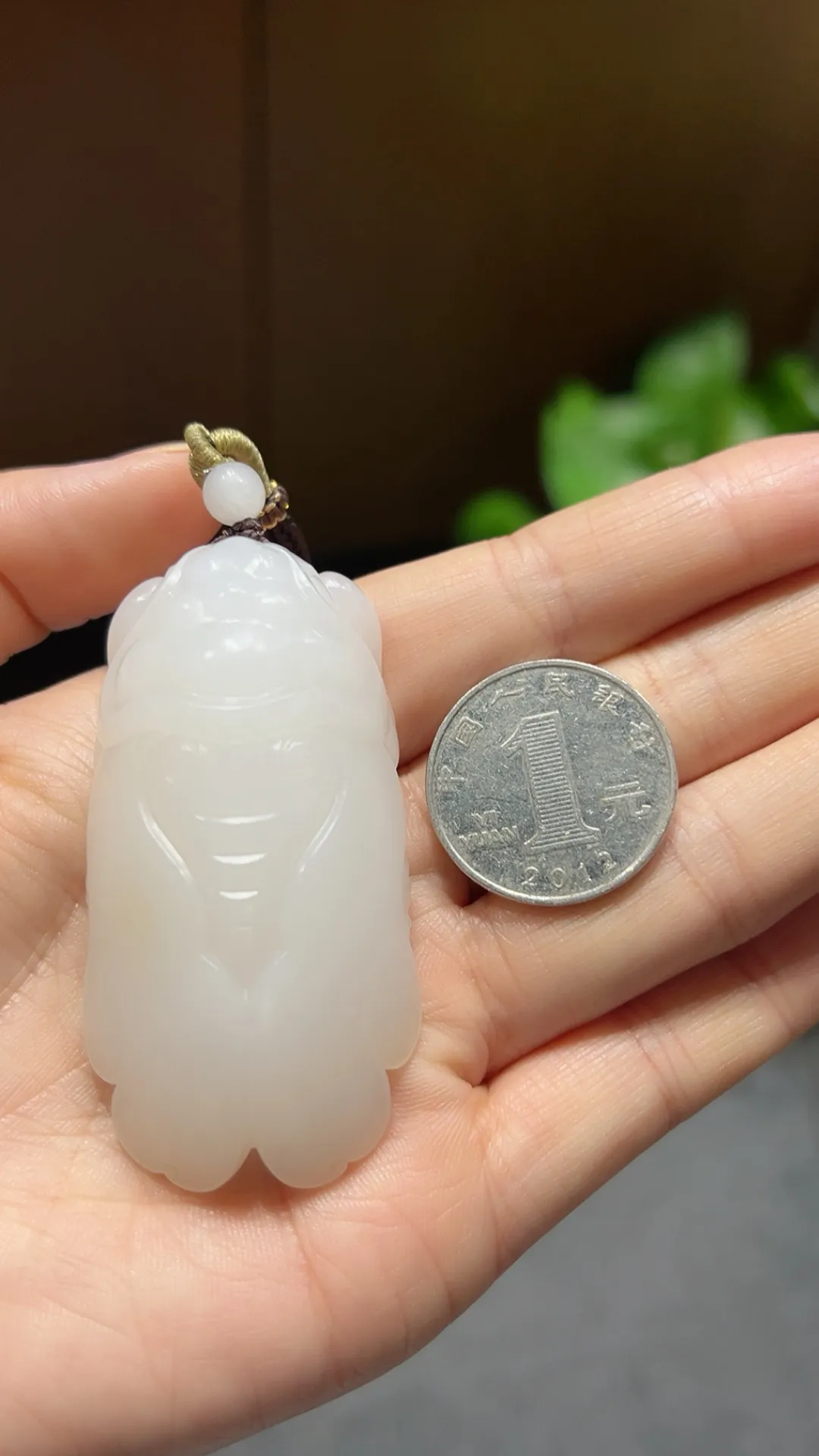 羊脂白细｜一鸣惊人

重51.7克 尺寸61*32*28m m