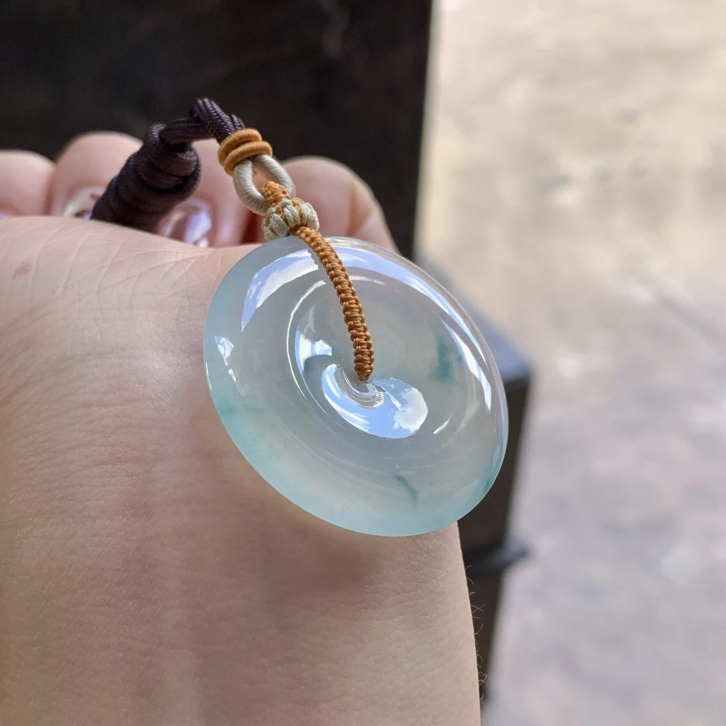 冰种飘花平安扣
平安顺遂～