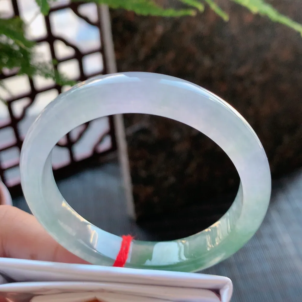 正圈冰玻绿淡淡紫 无瑕 尺寸:53.6/11.3/7.7 种色兼备