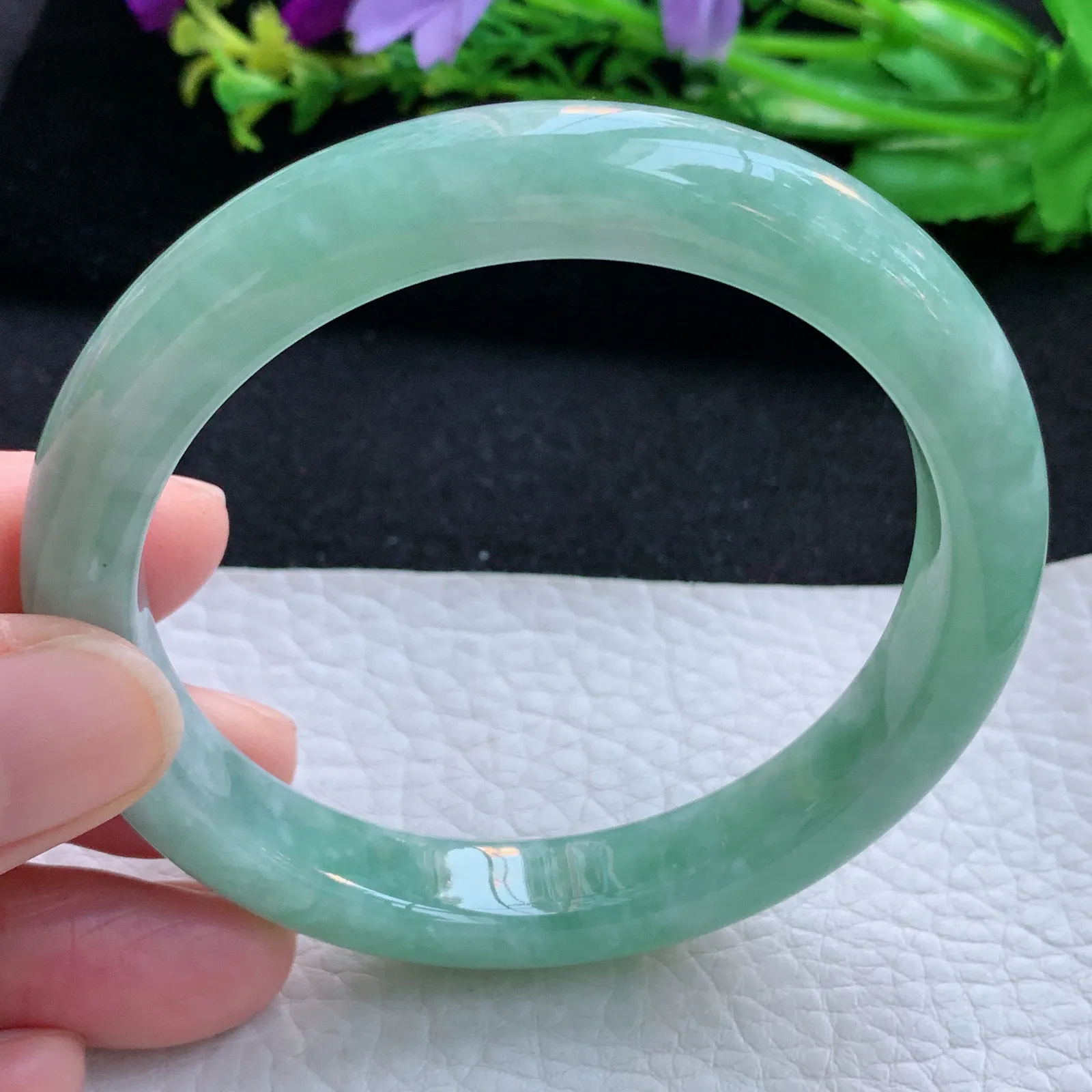 n自然光57*10.5*8.2平安镯 缅甸翡翠a货玉手镯满绿宽边玉手环 美人镯