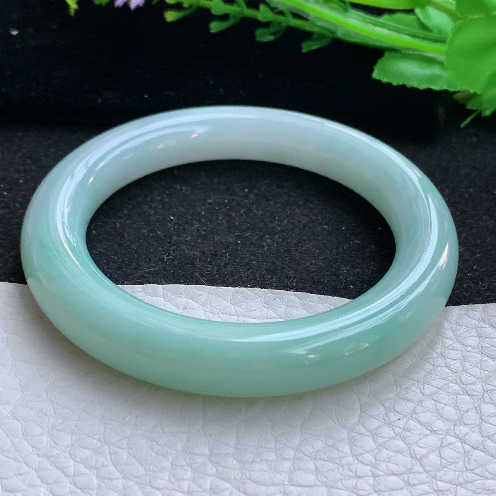 ss自然光54.5*10.9美人镯 缅甸翡翠a货玉手镯清新圆条玉手环 叮当镯