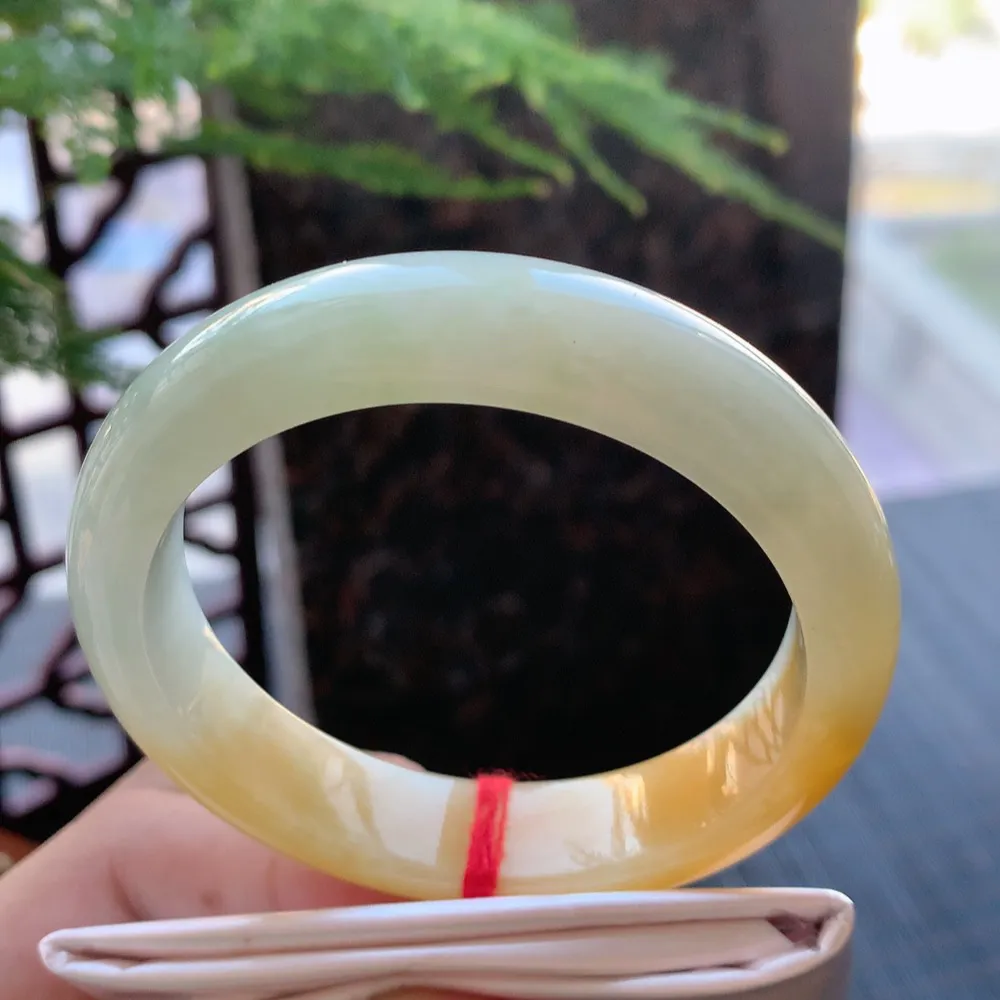 正圈一大节黄翡 无瑕 尺寸:53.9/13.1/8.2 超值