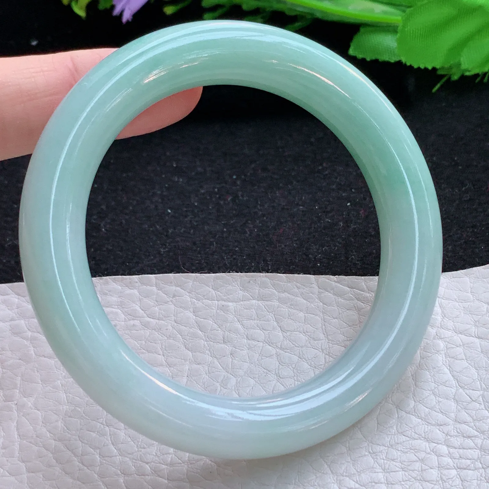 ss自然光54.5*10.9美人镯 缅甸翡翠a货玉手镯清新圆条玉手环 叮当镯