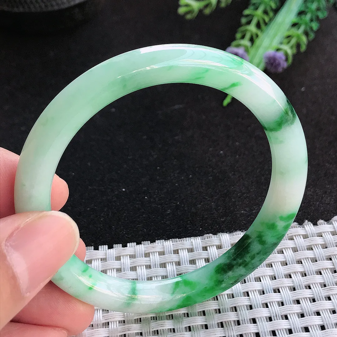 天然a货翡翠53.8/8.3/8.4老坑精美温润辣绿圆条手镯玉手镯