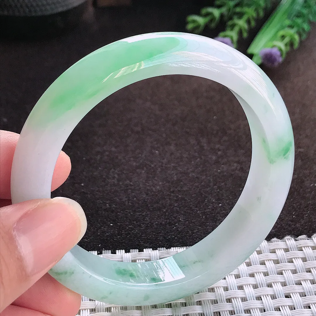 天然a货翡翠56.5/12.6/8.4老坑冰胶果冻飘绿手镯宽边玉手镯