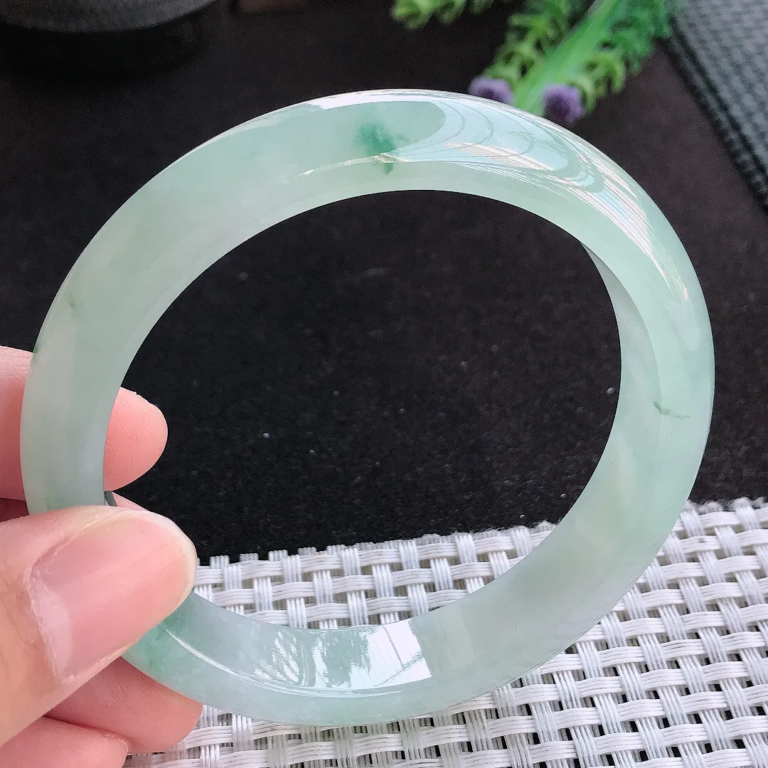 天然a货翡翠61.5/13.1/8.5老坑冰透果冻胶飘花手镯宽边玉手镯