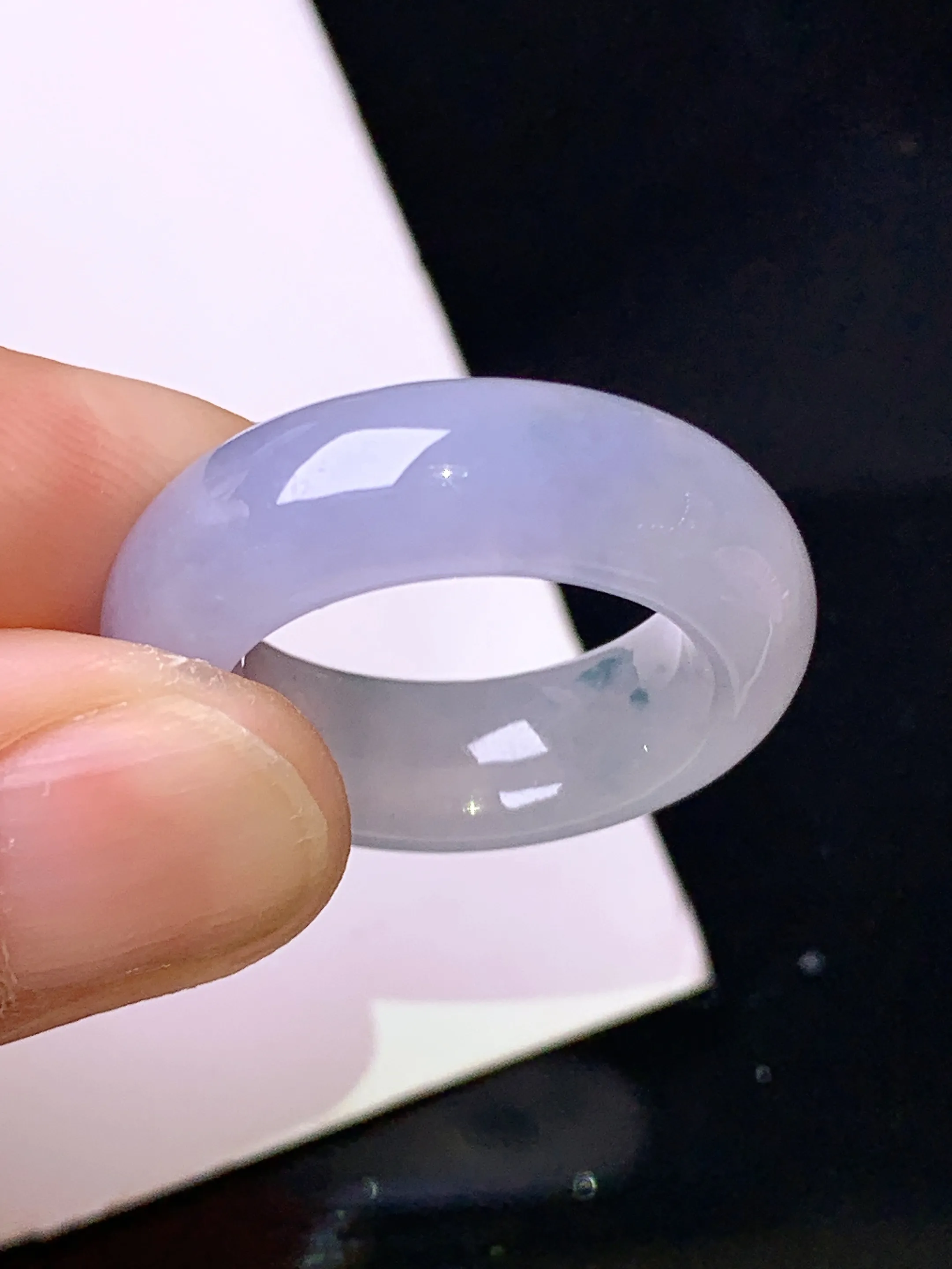 淡紫罗兰指环 玉质细腻 色泽艳丽清新 圈口11 整体尺寸25.2*6.9*4.5