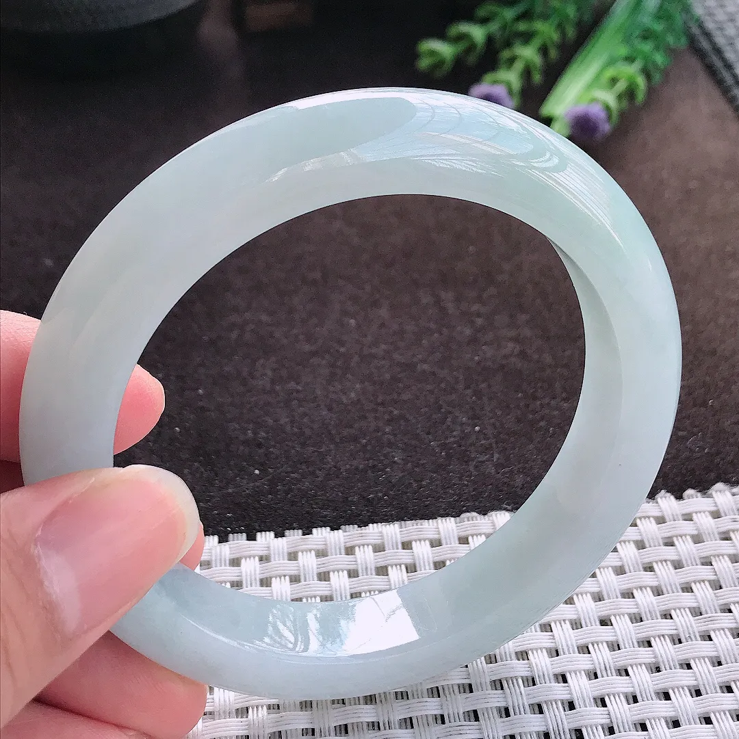 天然a货翡翠59/12.4/9.5老坑秀气冰胶天空蓝手镯宽边玉手镯