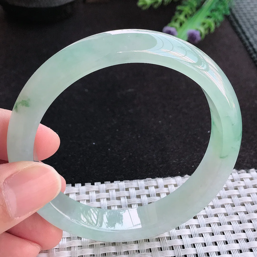 天然a货翡翠61.5/13.1/8.5老坑冰透果冻胶飘花手镯宽边玉手镯