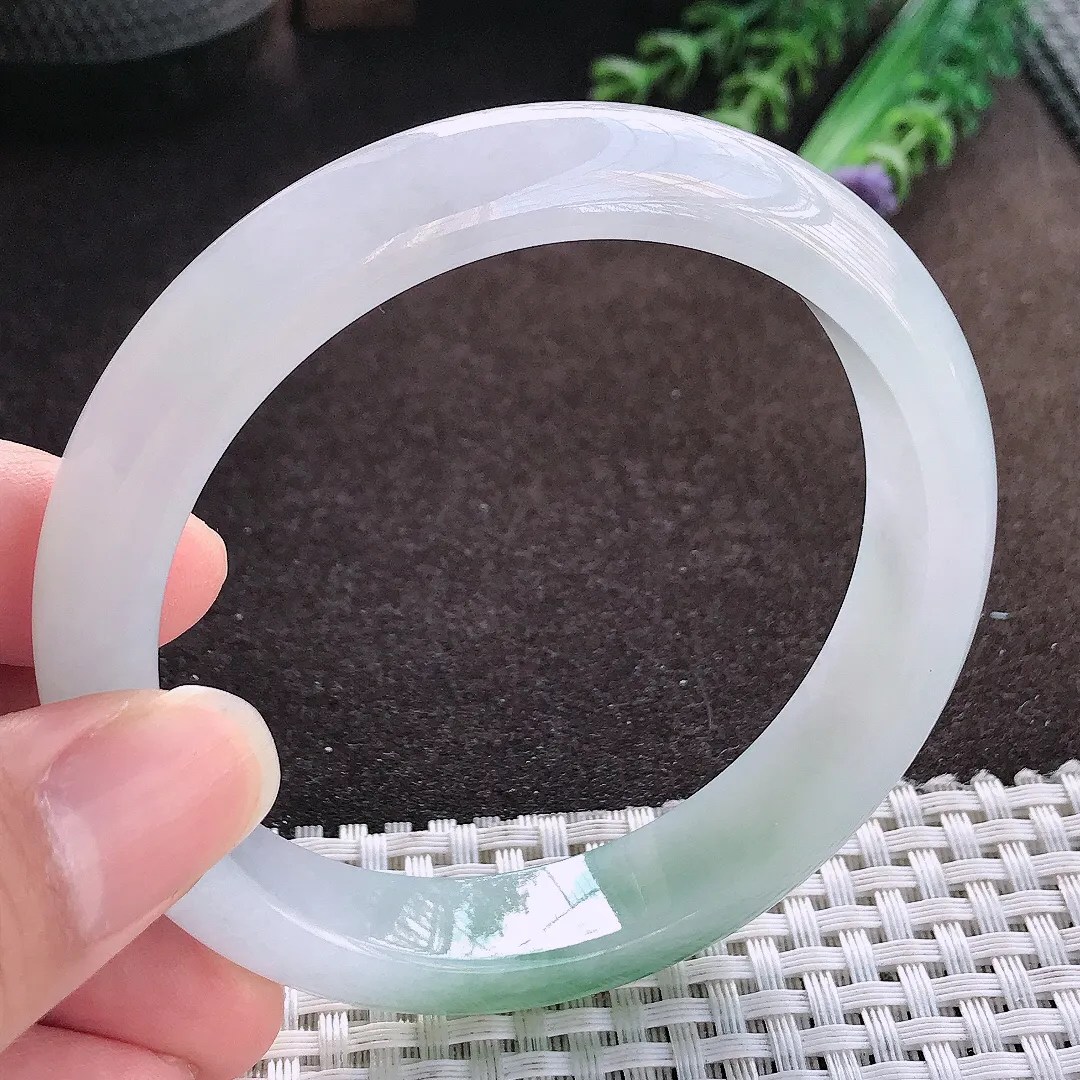 天然a货翡翠60/12.8/8.1老坑冰胶果冻飘花手镯宽边玉手镯