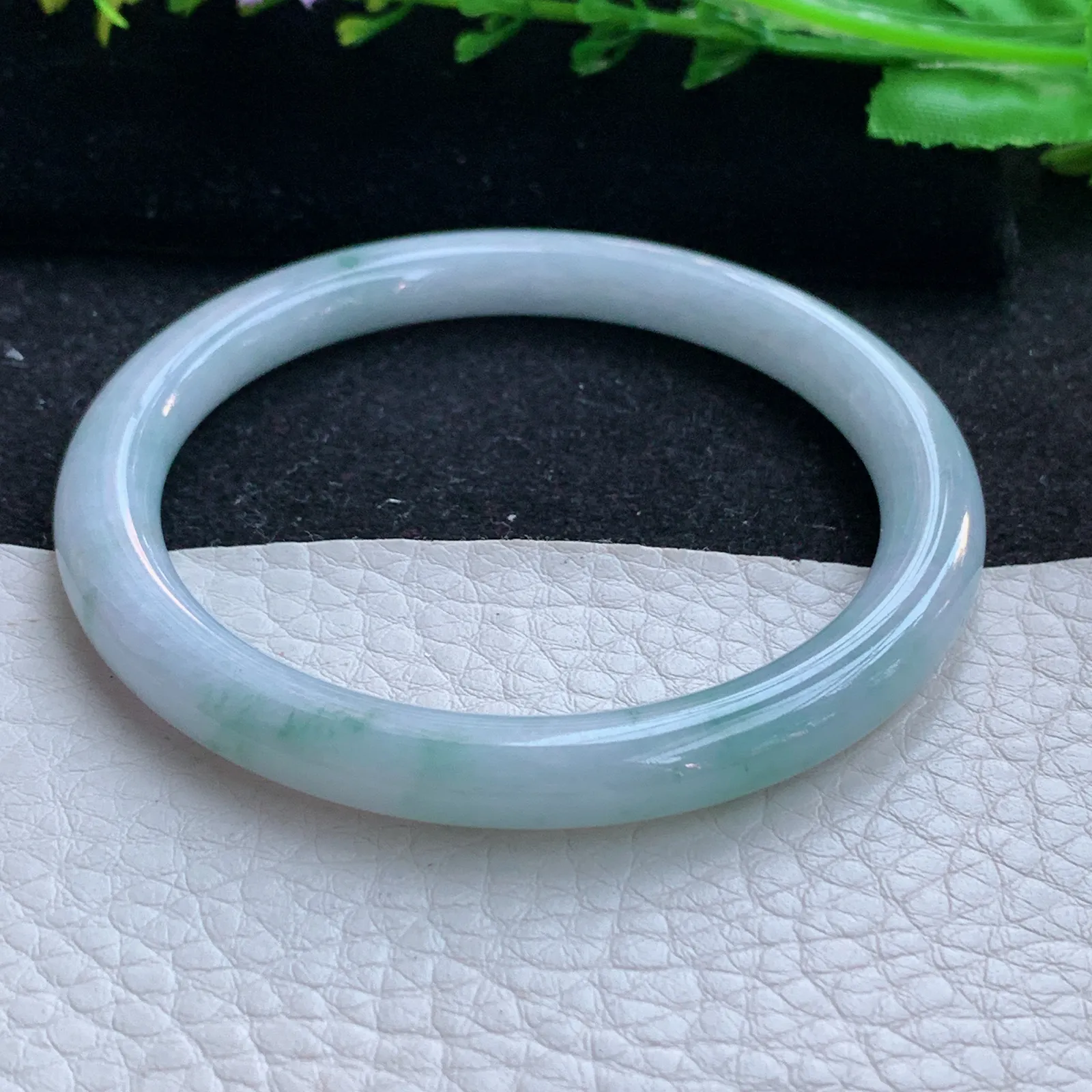 xx自然光54*6.8*7.6美人镯 缅甸翡翠a货玉手镯飘花圆条玉手环 叮当镯