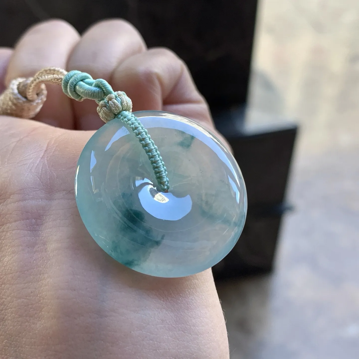 蓝花平安扣吊坠
平安顺遂～