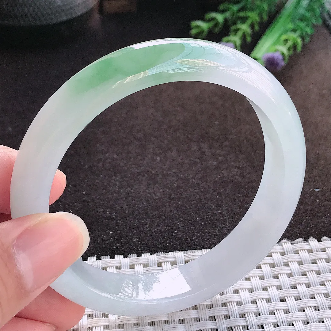 天然a货翡翠60/12.8/8.1老坑冰胶果冻飘花手镯宽边玉手镯