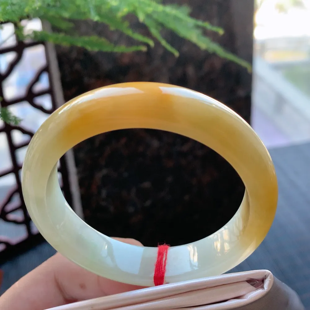 正圈一大节黄翡 无瑕 尺寸:53.9/13.1/8.2 超值