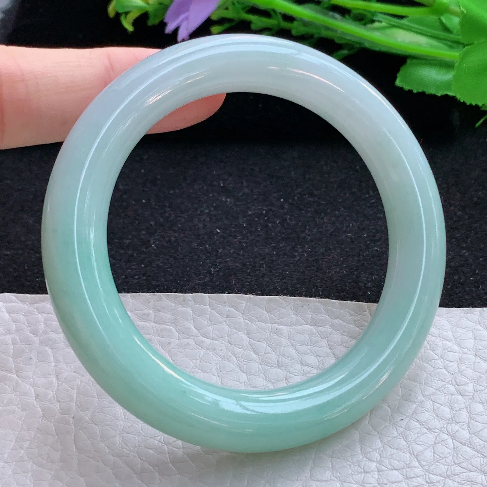 ss自然光54.5*10.9美人镯 缅甸翡翠a货玉手镯清新圆条玉手环 叮当镯