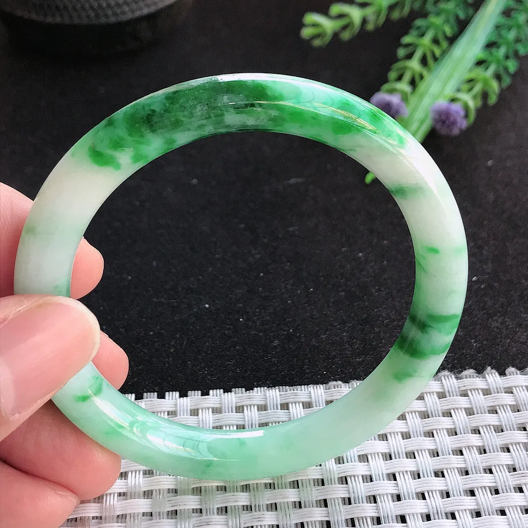 天然a货翡翠53.8/8.3/8.4老坑精美温润辣绿圆条手镯玉手镯