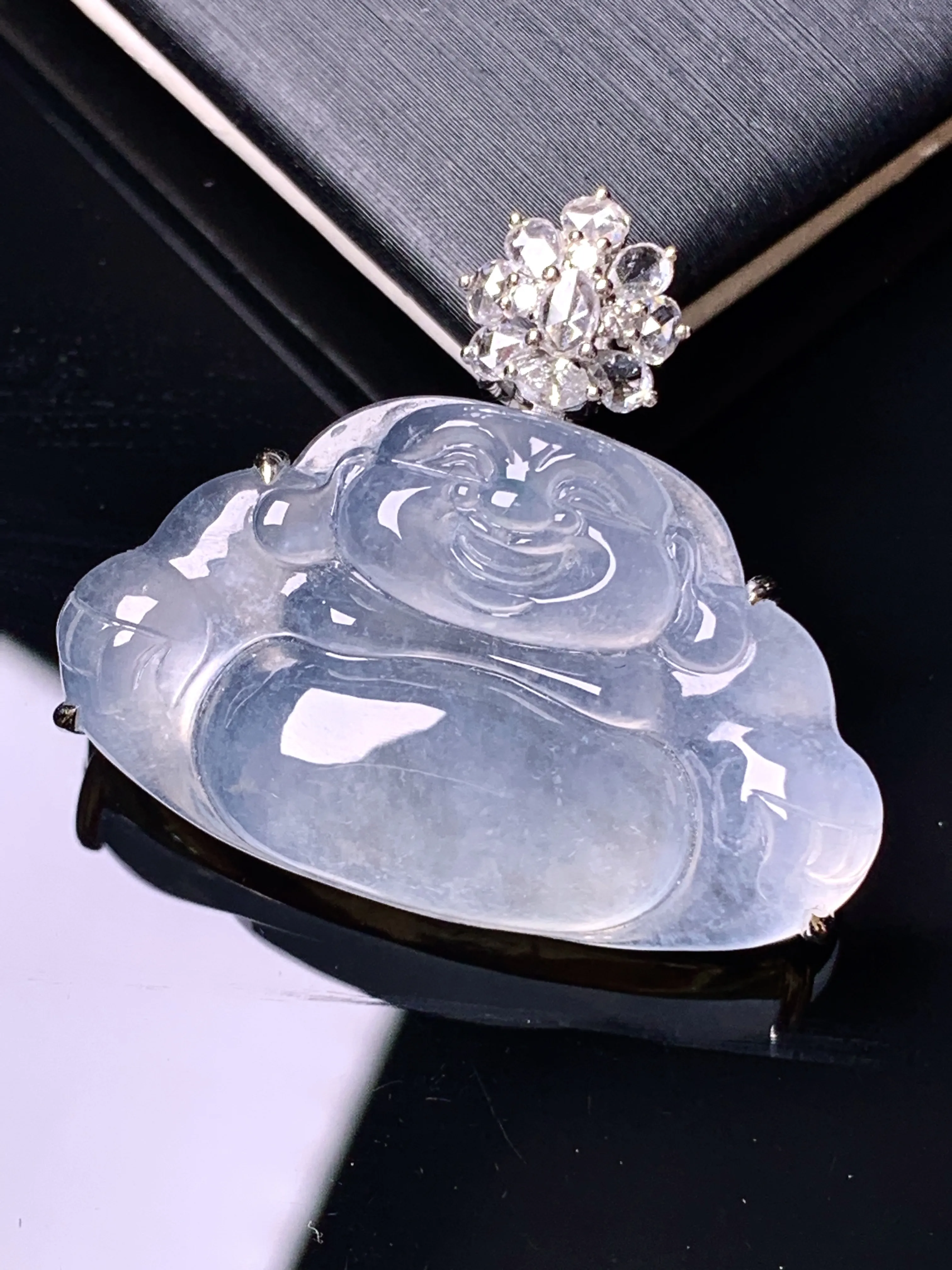 18k金钻镶嵌冰种佛公吊坠 玉质细腻 色泽艳丽清新 整体尺寸28.3*32.2*6.8