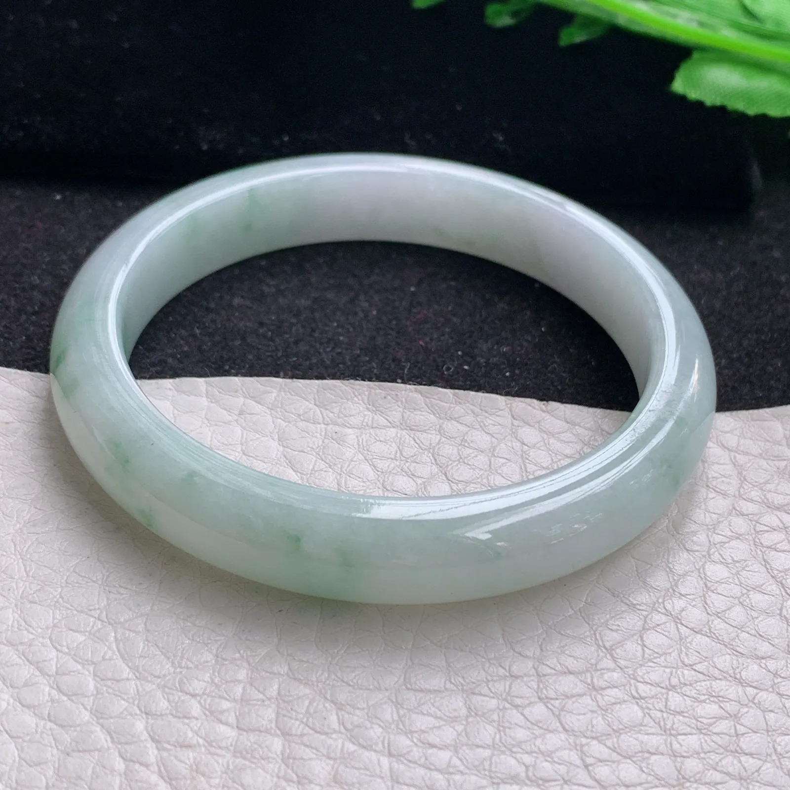 xx自然光55*10*7.3平安镯 缅甸翡翠a货玉手镯飘花秀气宽边玉手环