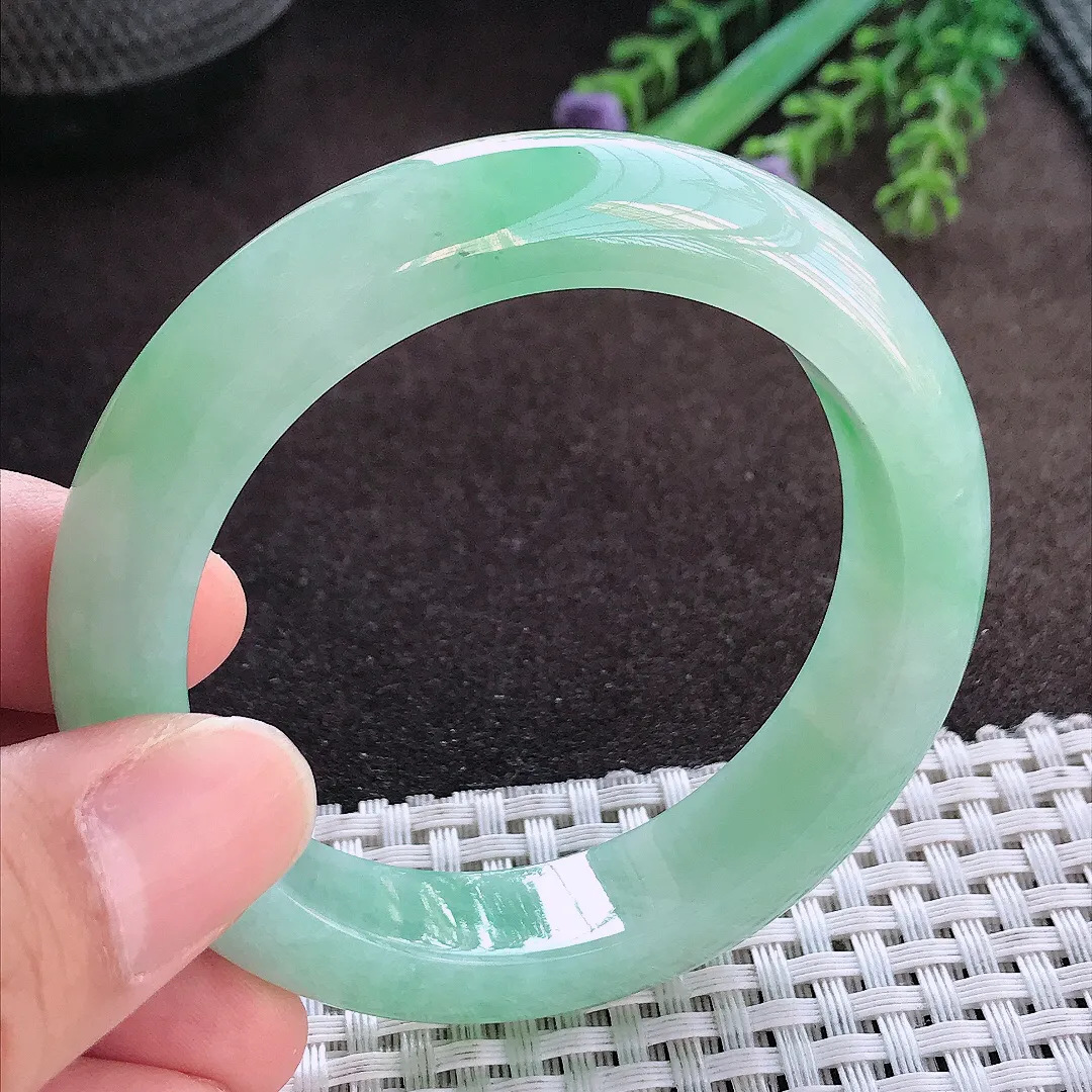 天然A货翡翠52.5/12.6/8.9老坑冰胶水灵冰晴绿手镯宽边玉手镯