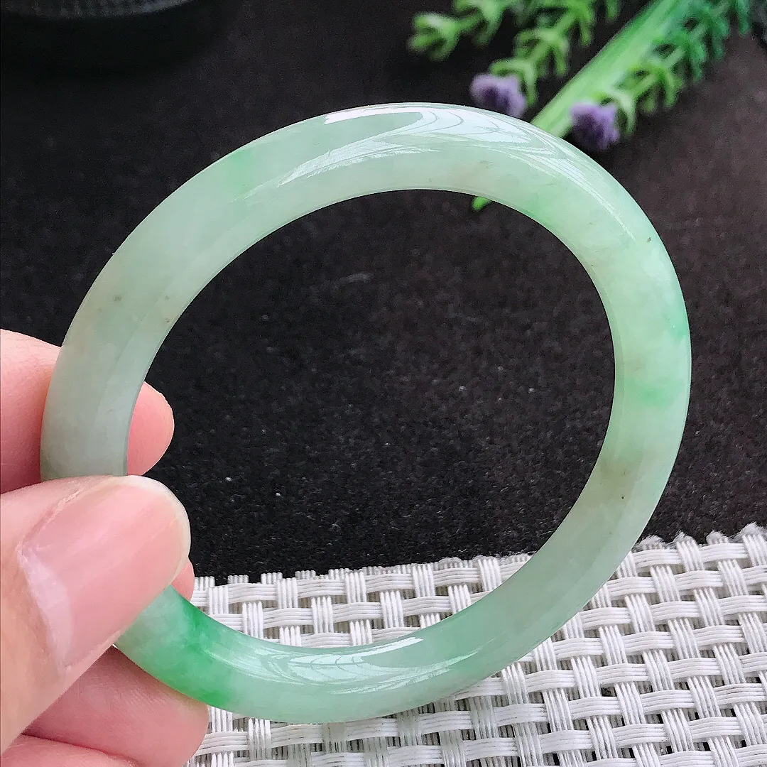 天然A货翡翠53/7.7/8.1老坑冰润飘阳绿圆条手镯玉手镯