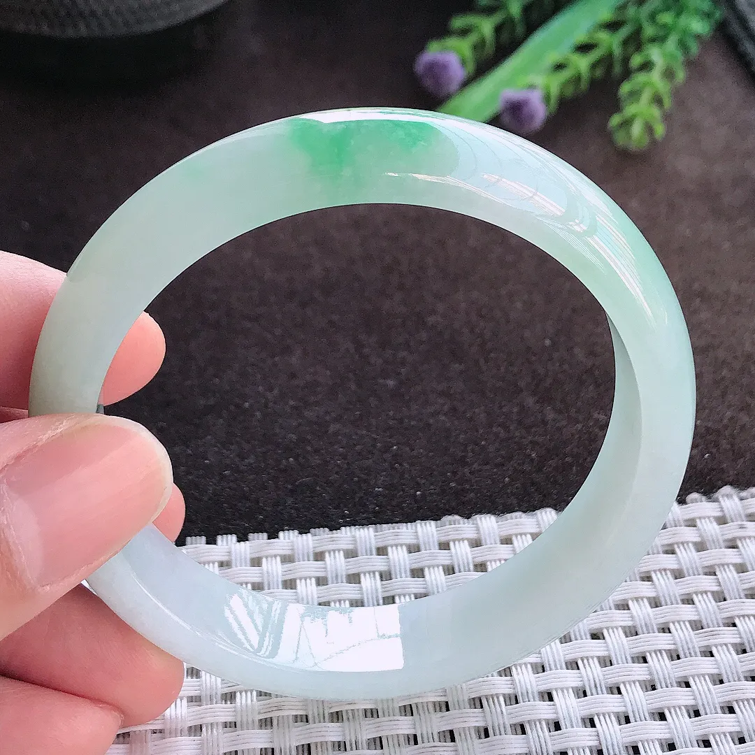 天然A货翡翠56.5/12.8/7.2老坑冰润起胶飘花手镯宽边玉手镯